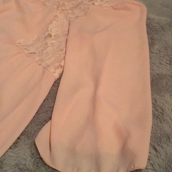 Neblina by urban episode pink flows top - Picture 2 of 3